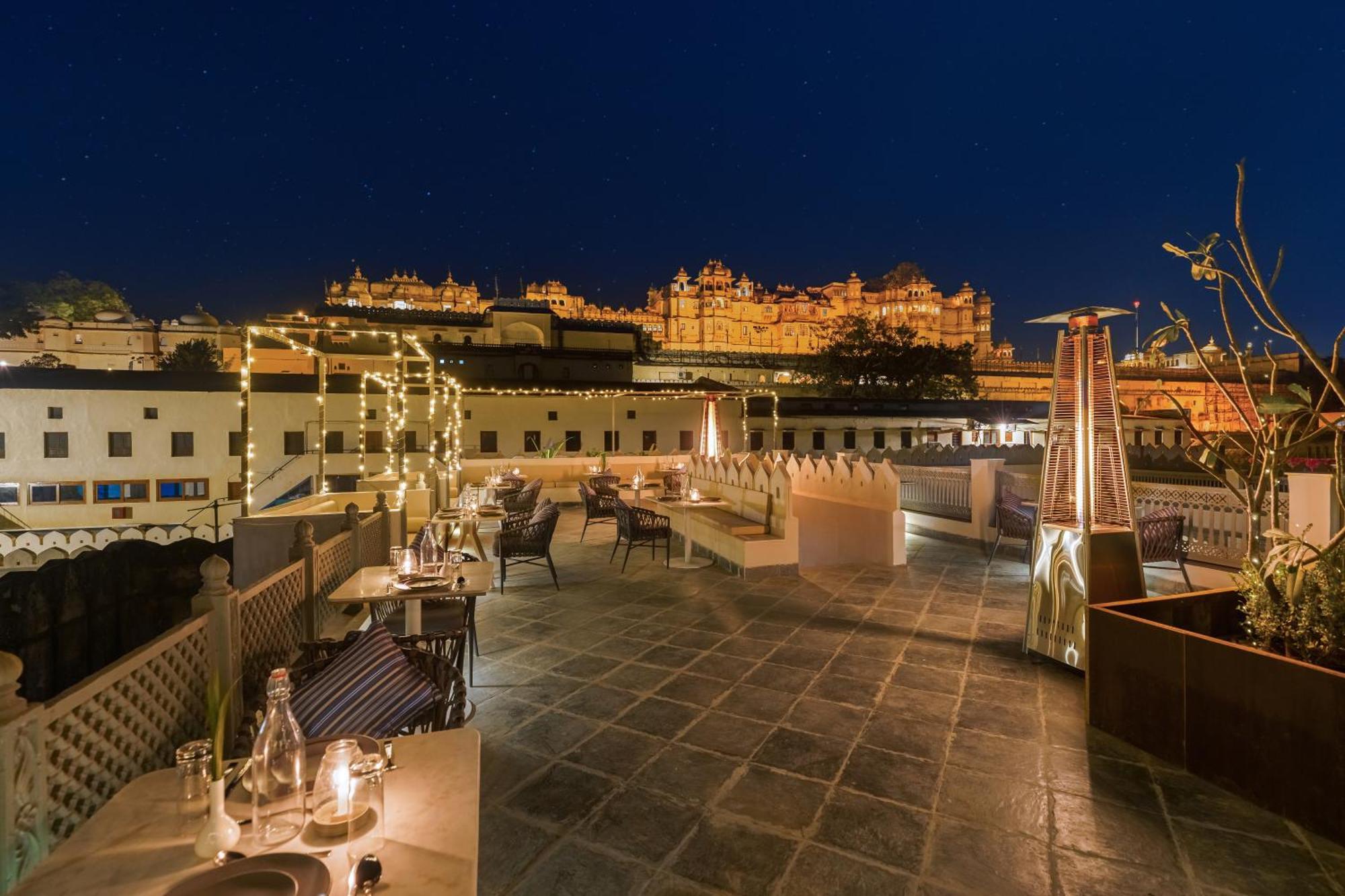 Manuscript - Jhilwara Haveli Hotel Udaipur Exterior photo